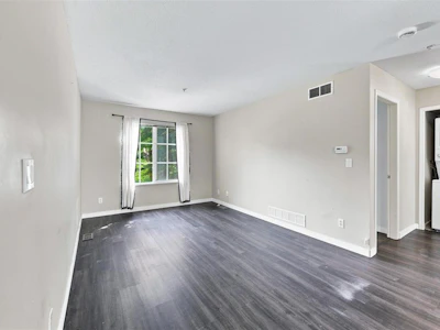 1-1444 Vine Road - 4