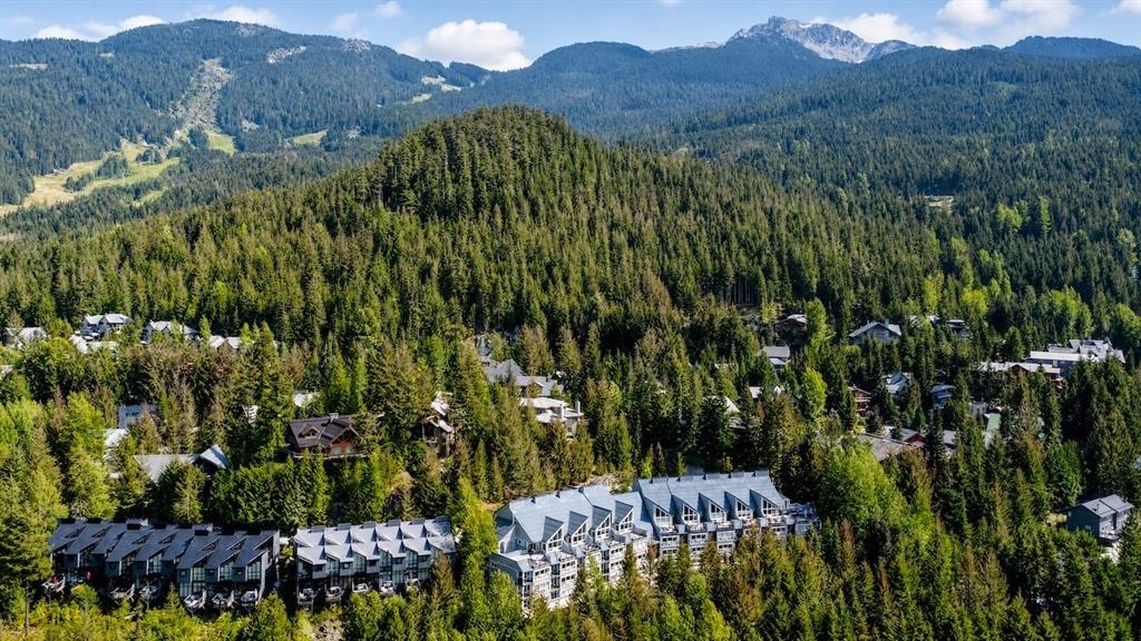 107-2221 Gondola Way, Whistler, BC, V8E 0M8