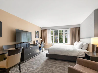 466/468-4050 Whistler Way - 3