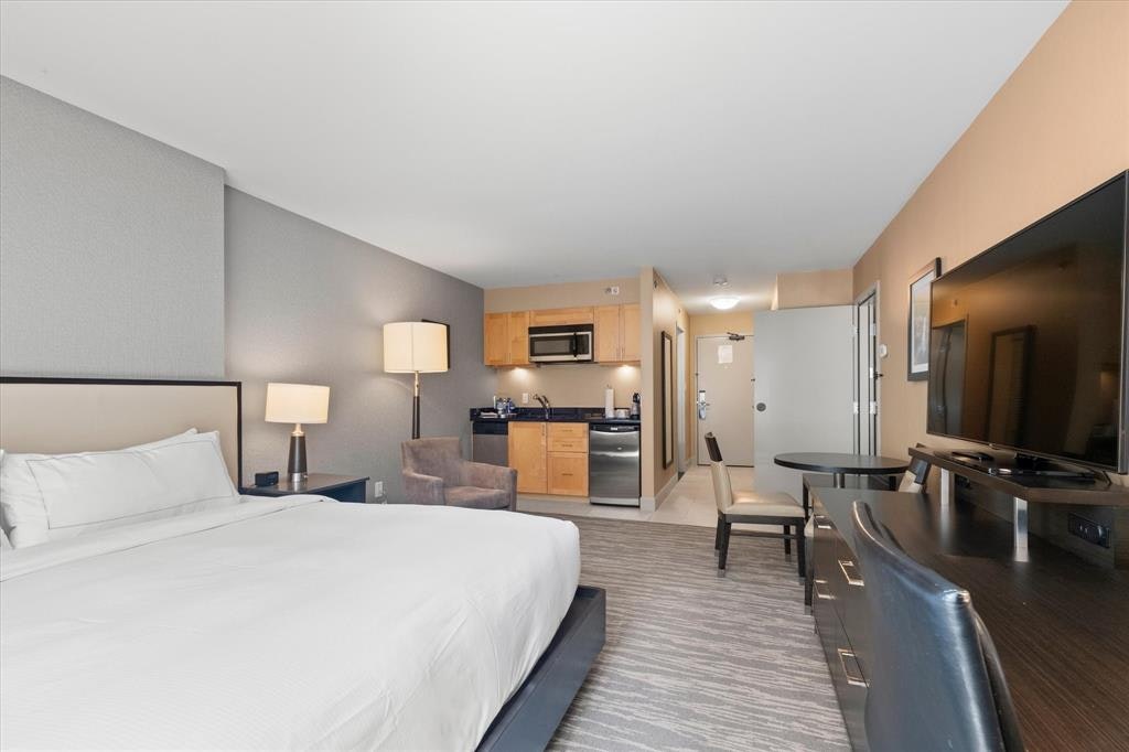 466/468-4050 Whistler Way - 4