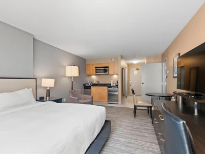 466/468-4050 Whistler Way - 4
