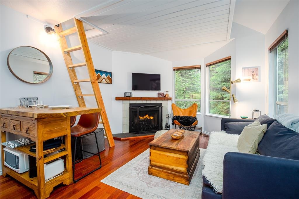 4-2247 Sapporo Drive, Whistler, BC, V8E 0B5