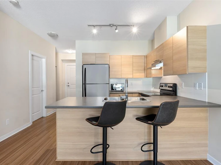 202-7445 Frontier Street, Pemberton, BC, V0N 2L1 - 7