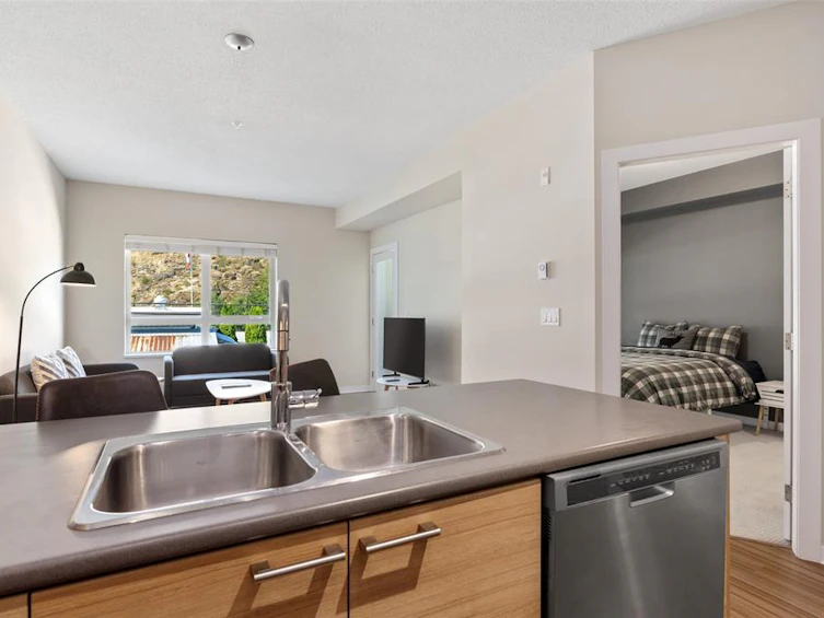 202-7445 Frontier Street, Pemberton, BC, V0N 2L1 - 6