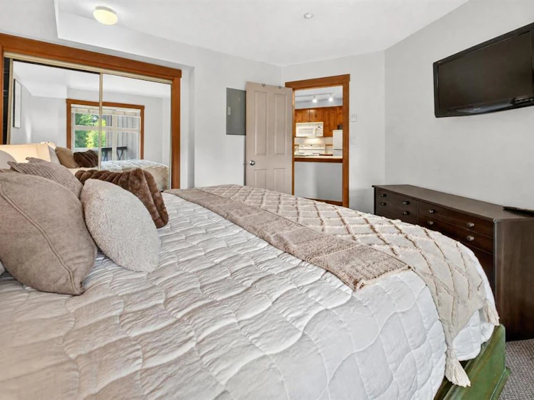 409-4660 Blackcomb Way, Whistler, BC, V8E 0Y8 - 10