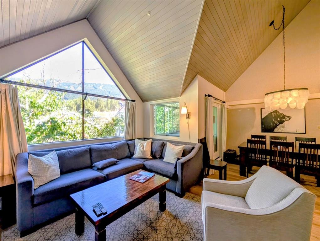 903-4293 Moutain Square, Whistler, BC, V8E 1B8