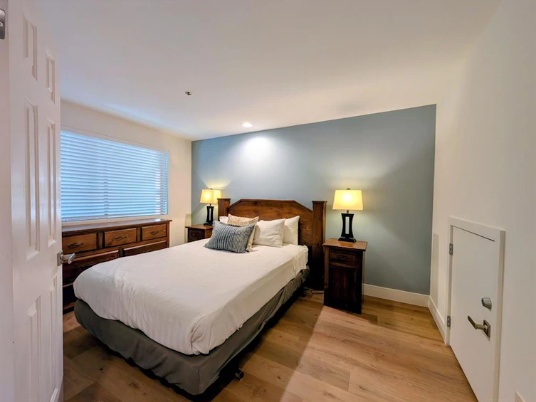 903-4293 Mountain Square, Whistler, BC, V8E 1B8 - 12