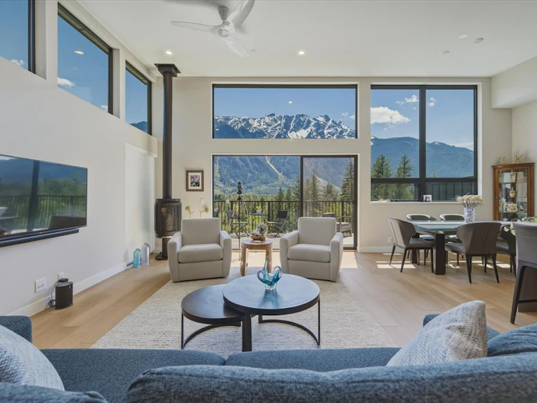 16-4000 Sunstone Way, Pemberton, BC, V0N 2L3 - 3