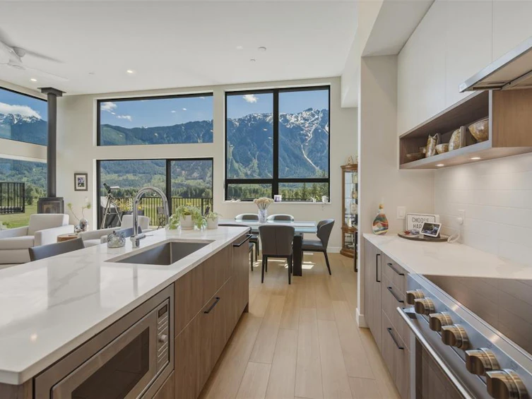 16-4000 Sunstone Way, Pemberton, BC, V0N 2L3 - 11