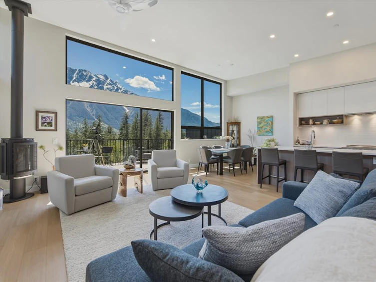 16-4000 Sunstone Way, Pemberton, BC, V0N 2L3 - 2
