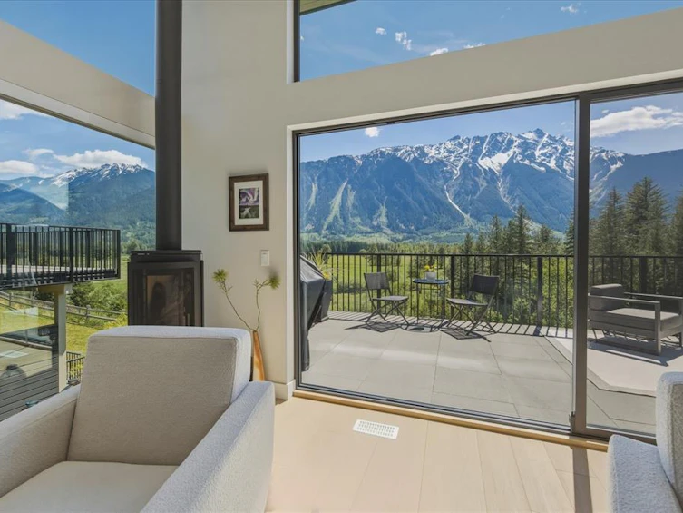 16-4000 Sunstone Way, Pemberton, BC, V0N 2L3 - 4