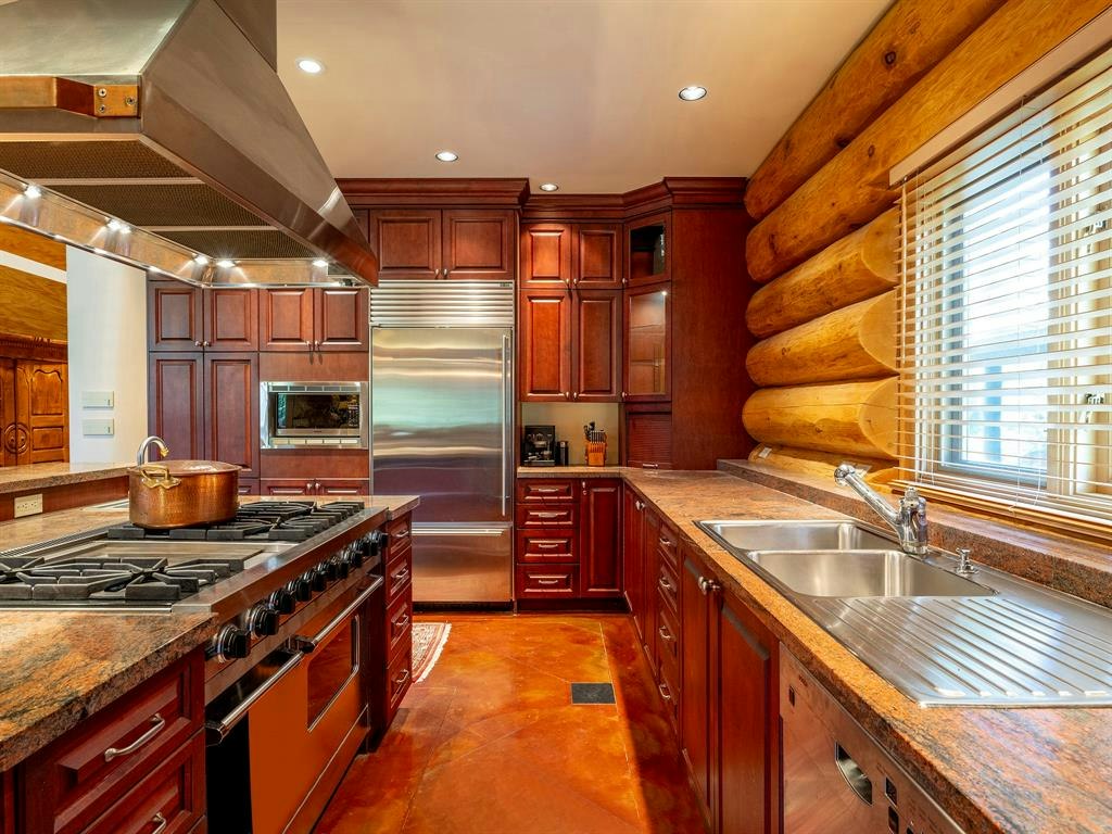 8164 Muirfield Crescent, Whistler, BC, V8E 1J7 - 10