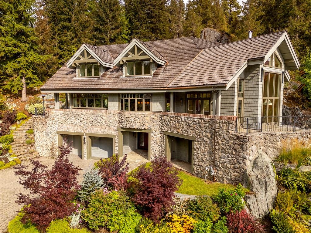 3232 Peak Drive, Whistler, BC, V8E 0V4