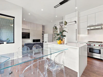 21-1350 Cloudburst Drive - 4