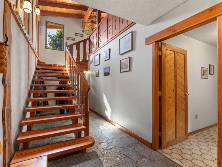 7869 Pemberton Meadows Road, Pemberton, BC, V0N 2L2 - 2