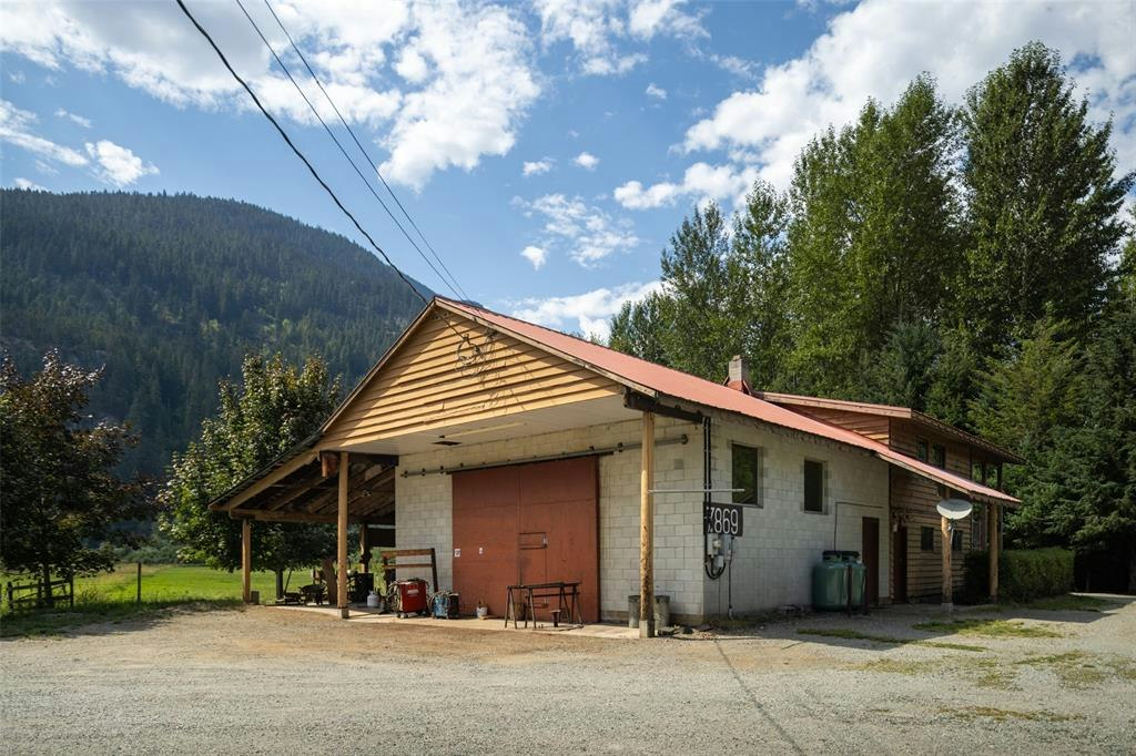 7869 Pemberton Meadows Road, Pemberton, BC, V0N 2L2 - 36