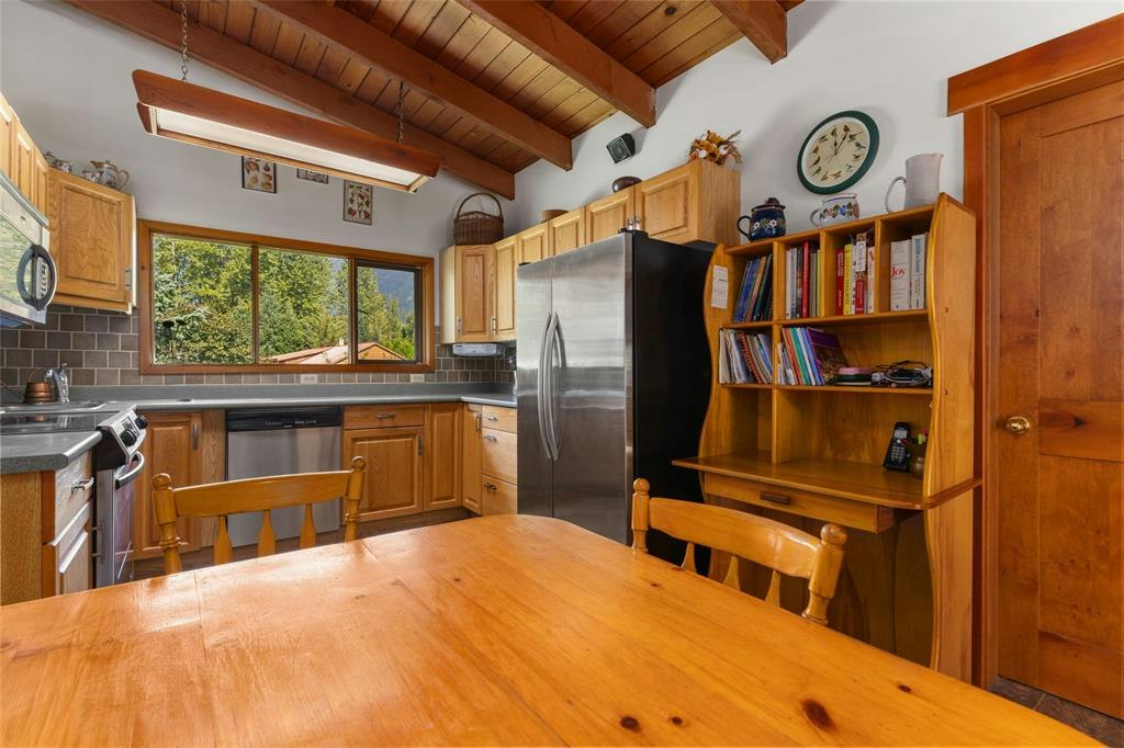 7869 Pemberton Meadows Road, Pemberton, BC, V0N 2L2 - 7