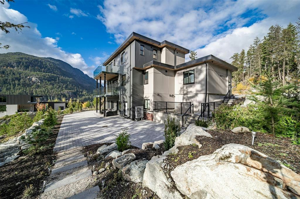 9289 Stellar's Way, Whistler, BC, V8E 1M1 - 35