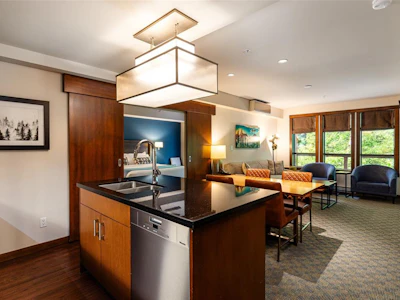 103-2020 London Lane - 2
