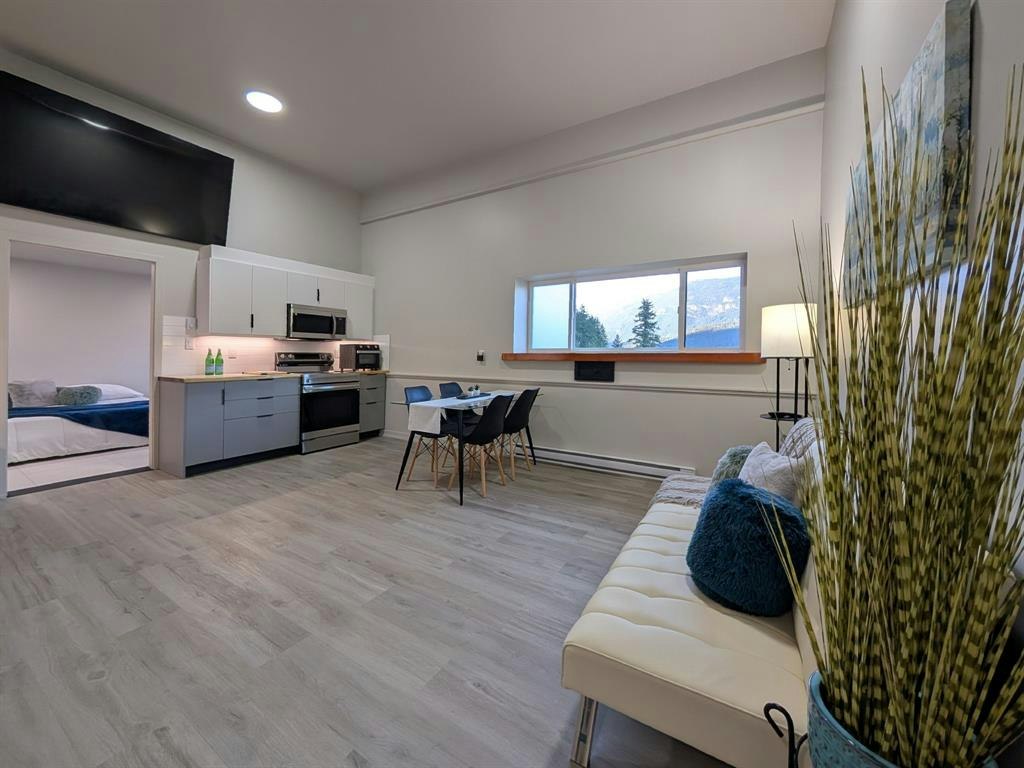 SL3-1307 Eagle Drive - 2