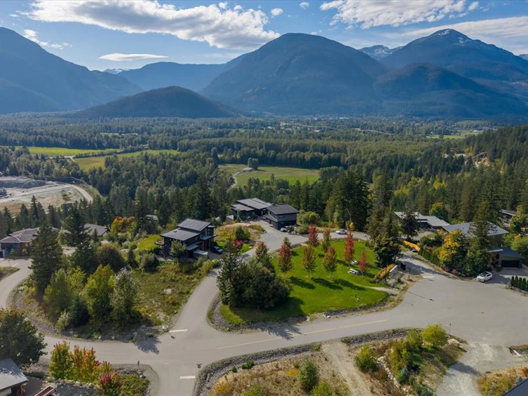 1705 Wishbone Court, Pemberton, BC, V0N 2L1 - 8