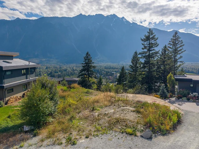 1705 Wishbone Court, Pemberton, BC, V0N 2L1 - 6