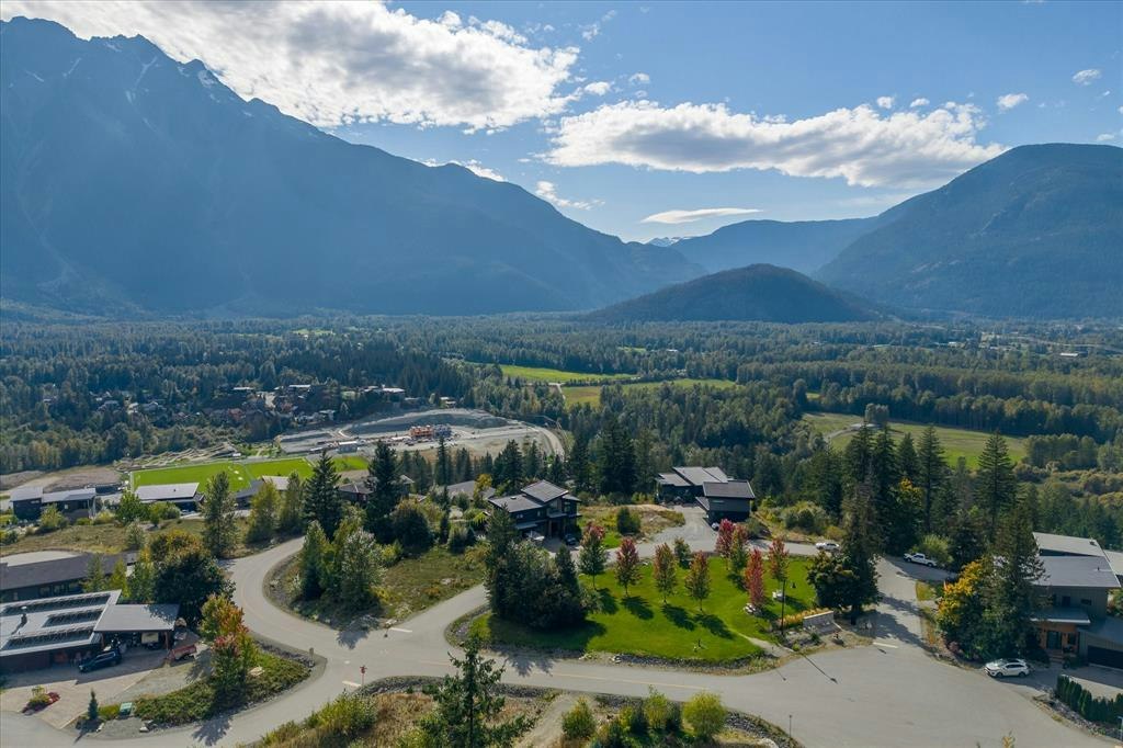 1705 Wishbone Court, Pemberton, BC, V0N 2L1 - 9