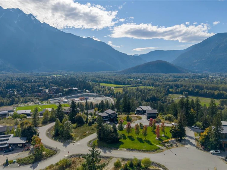 1705 Wishbone Court, Pemberton, BC, V0N 2L1 - 9