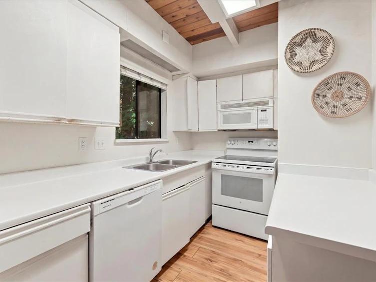 6533 Balsam Way, Whistler, BC, V8E 0C5 - 11
