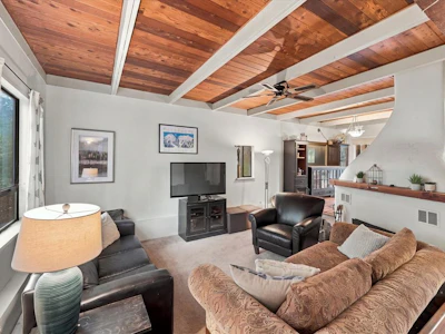 6533 Balsam Way - 3