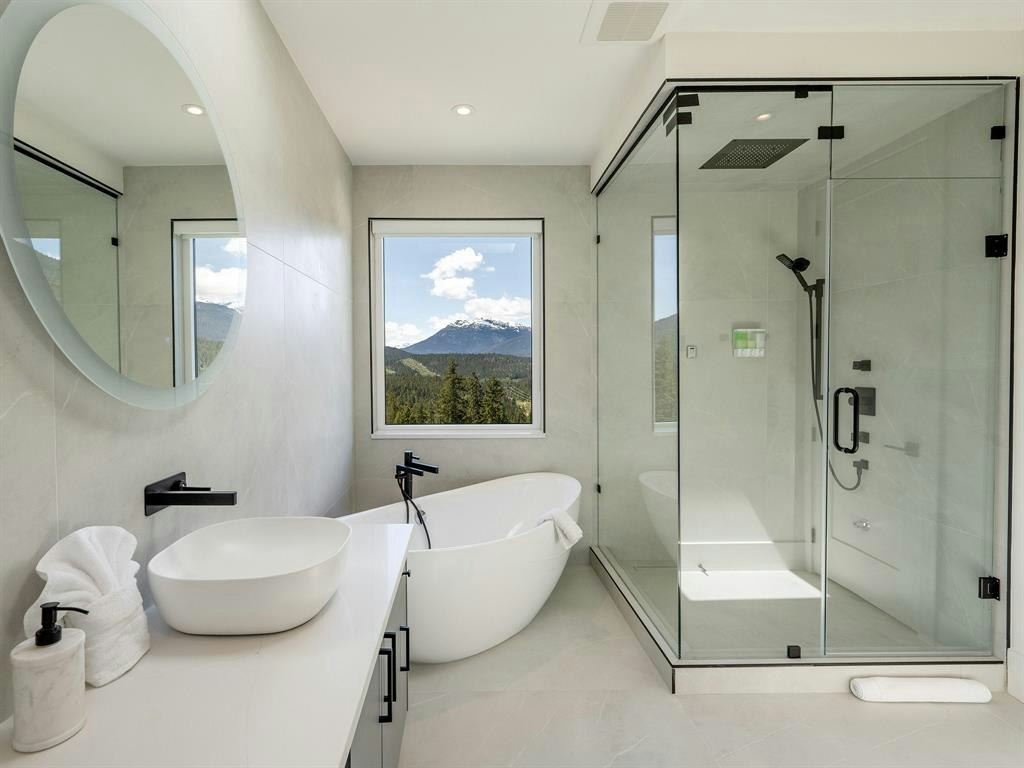 9333 Warbler Way, Whistler, BC, V8E 1M1 - 12