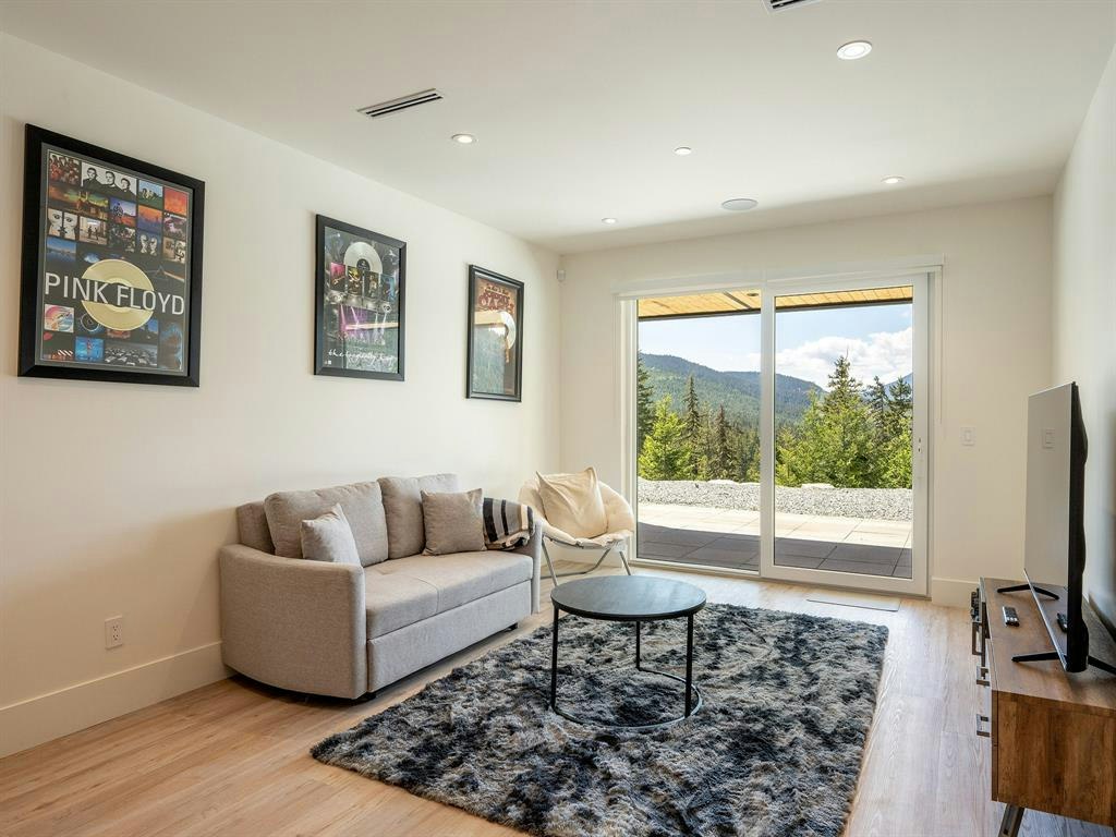 9333 Warbler Way, Whistler, BC, V8E 1M1 - 24