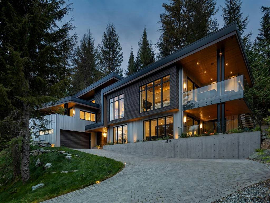 3218 Juniper Place, Whistler, BC, V8E 0B8