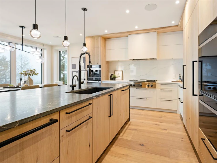 7653 Seven O Clock Drive, Pemberton, BC, V0N 2L3 - 7