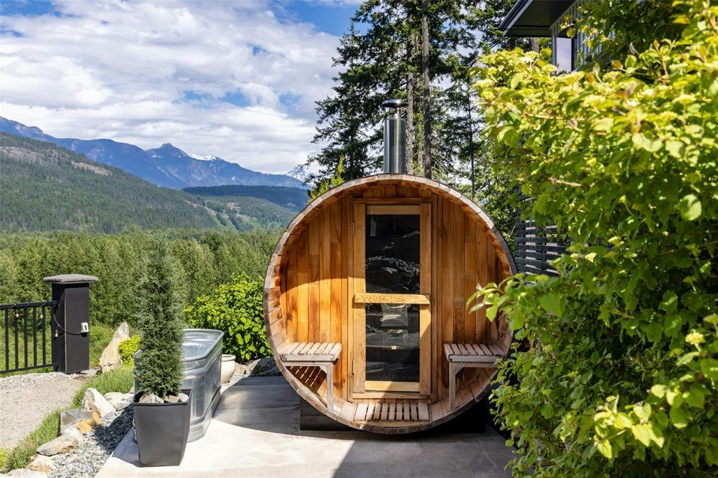 1305 Eagle Drive, Pemberton, BC, V0N 2L1 - 30
