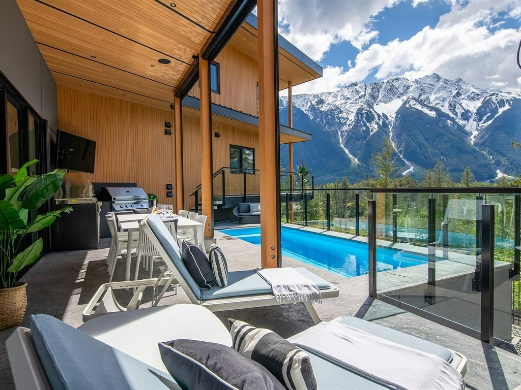 7667 Cerulean Drive, Pemberton, BC, V0N 2L0 - 29