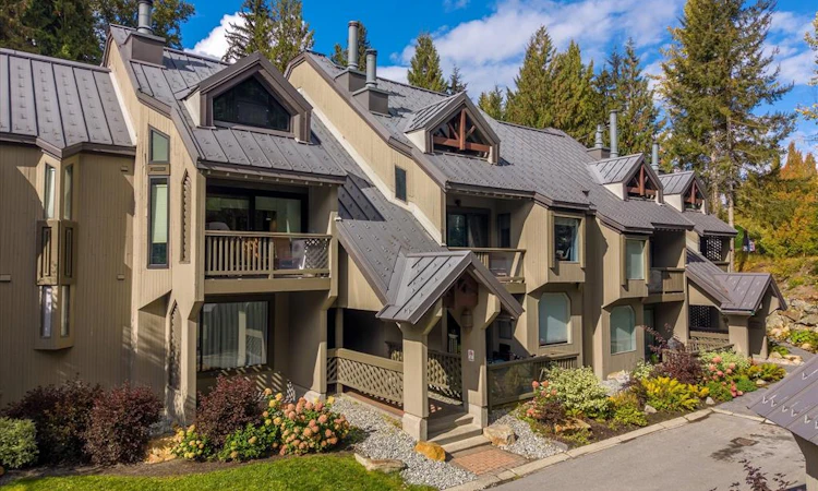 57-4510 Blackcomb Way