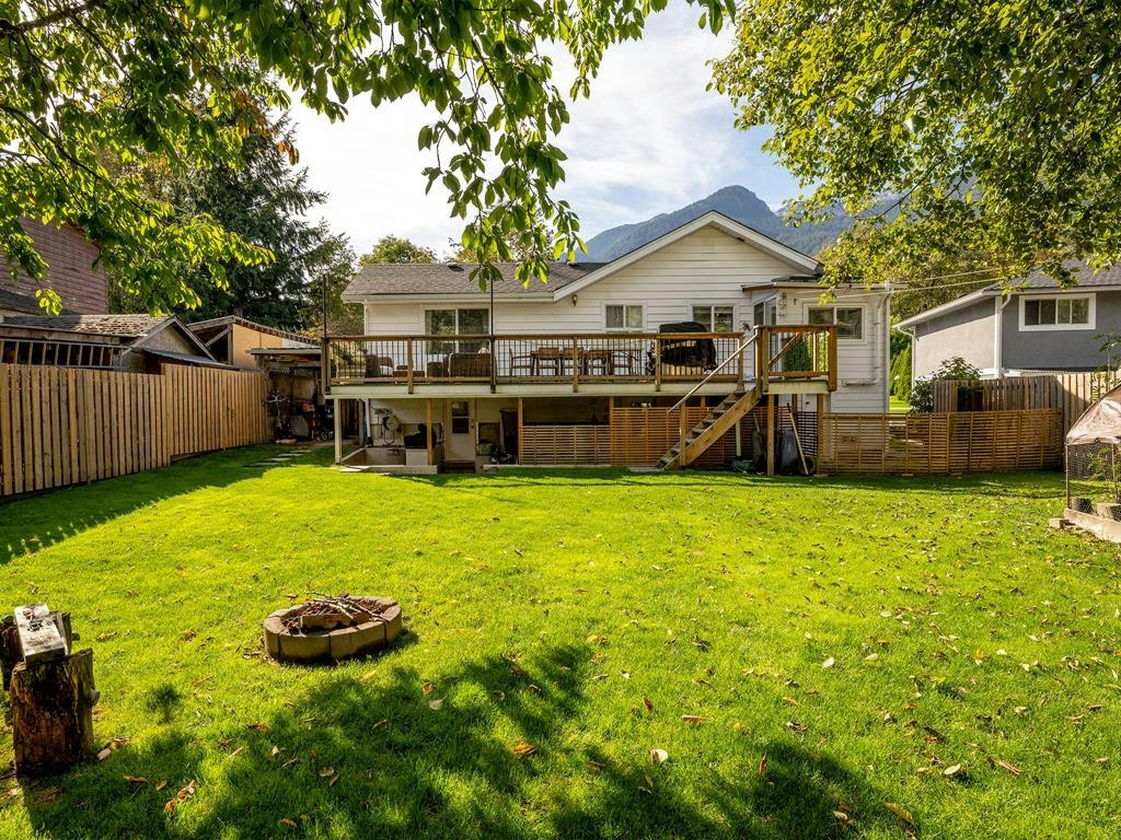 38876 Buckley Avenue, Squamish, BC, V8B 0C9 - 31