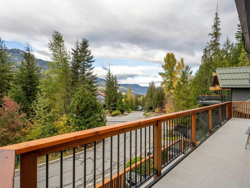 2308 Gondola Way, Whistler, BC, V8B 0N2 - 17