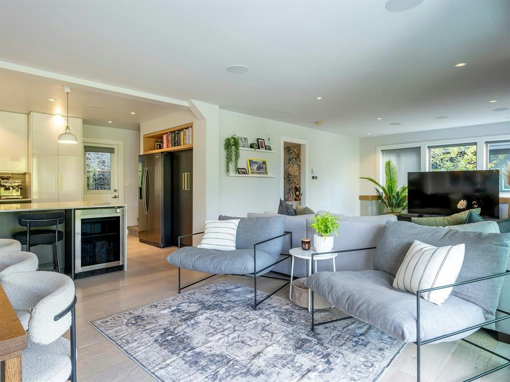 2308 Gondola Way, Whistler, BC, V8B 0N2 - 5