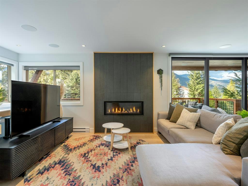 2308 Gondola Way, Whistler, BC, V8B 0N2 - 2