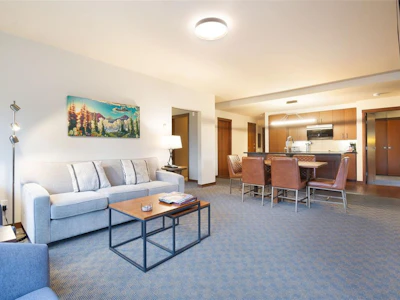 218B-2020 London Lane - 2