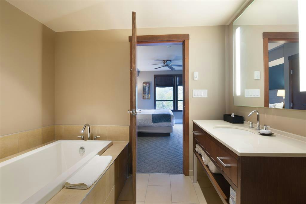 218B-2020 London Lane, Whistler, BC, V0N 1B2 - 13
