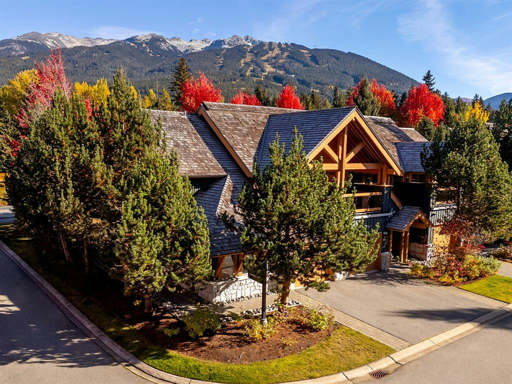 4855 Casabella Crescent, Whistler, BC, V8E 0Z4