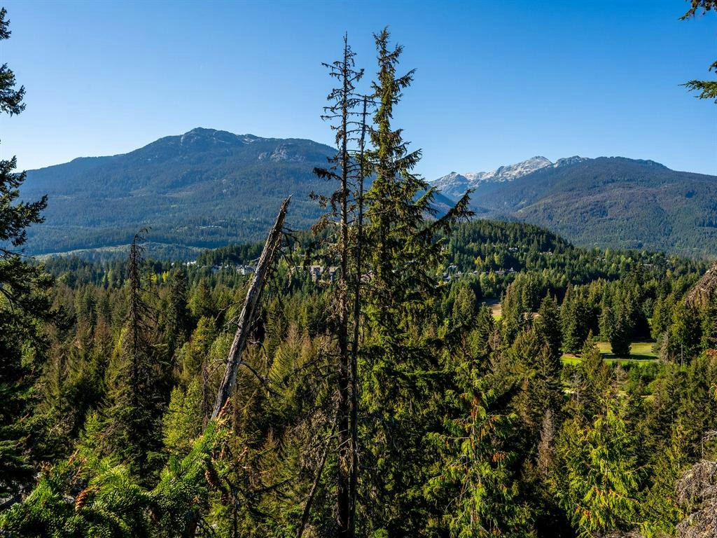 3853 Sunridge Court, Whistler, BC, V8E 0W1 - 16