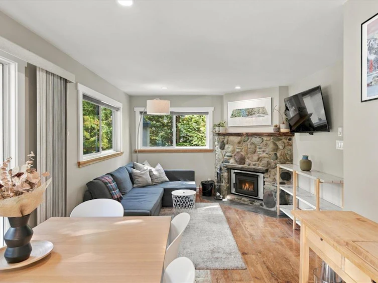 202-2101 Castle Drive, Whistler, BC, V8E 0A6 - 9