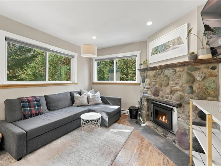 202-2101 Castle Drive, Whistler, BC, V8E 0A6 - 8