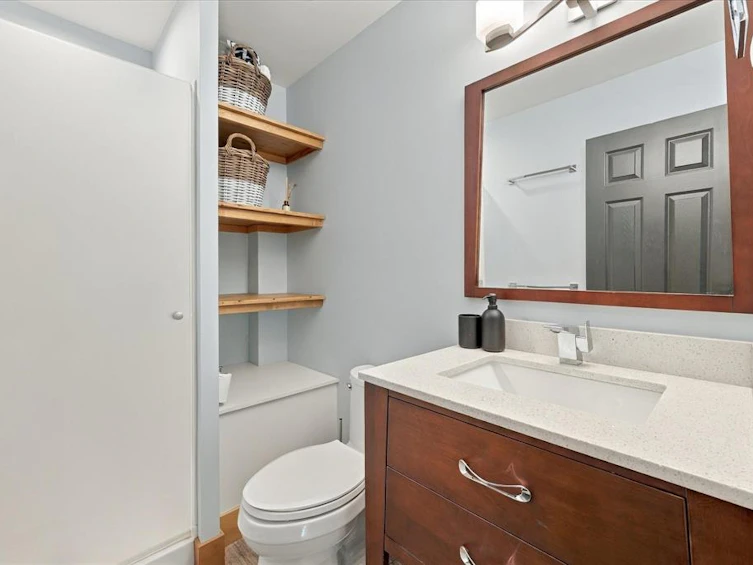 202-2101 Castle Drive, Whistler, BC, V8E 0A6 - 11
