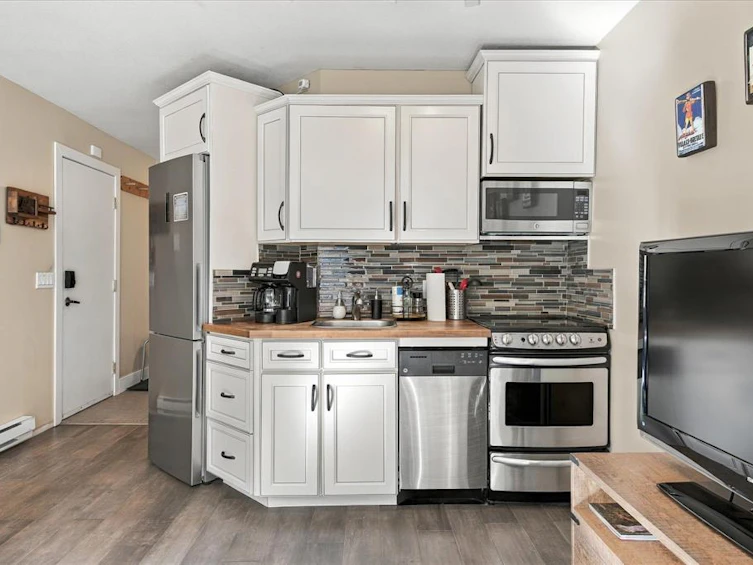 4-2024 Innsbruck Drive, Whistler, BC, V8E 0B5 - 6