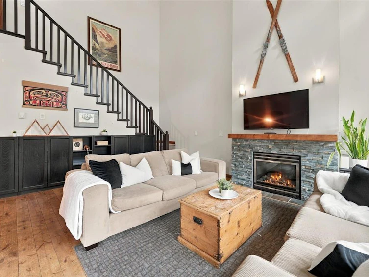 309-3300 Ptarmigan Place, Whistler, BC, V8E 0V5 - 3
